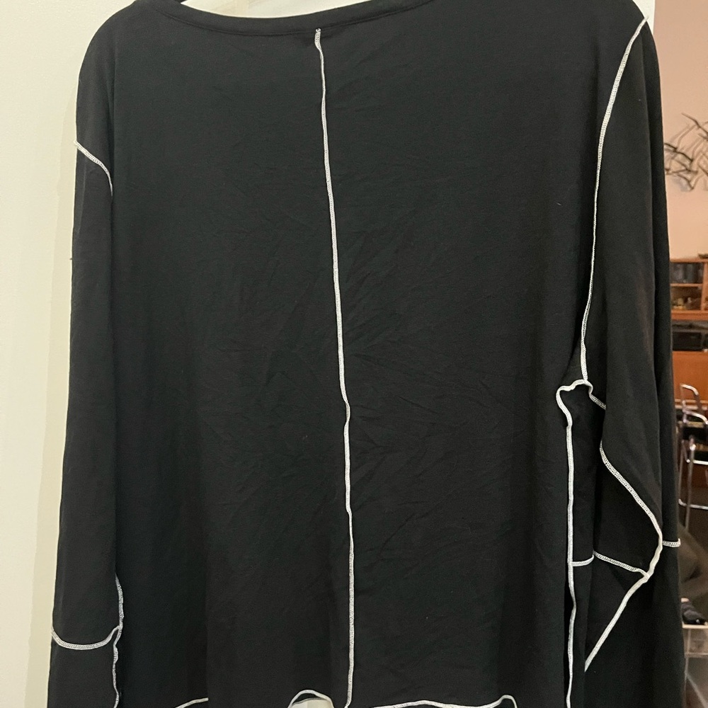 Lisa Bayne Black Long Sleeve Top with White patchwork Bamboo blend size XXL - Picture 3 of 6
